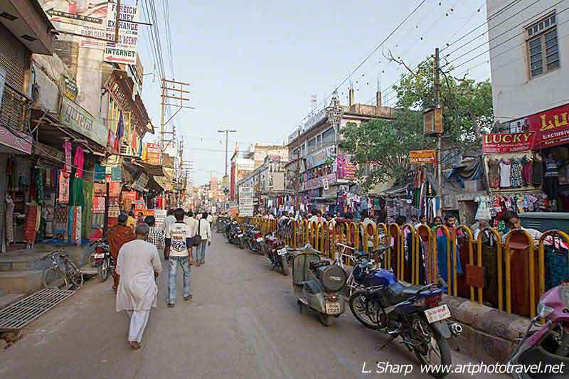 exit-street-from-Dasaswamedh-Ghat-varanasi