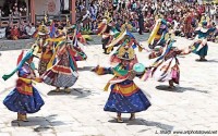 Paro Tsechu day2 black hat with sticks